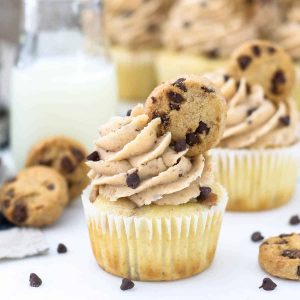 Cupcake cookie caramel
