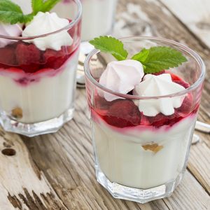 Verrine chantilly framboise chocolat blanc